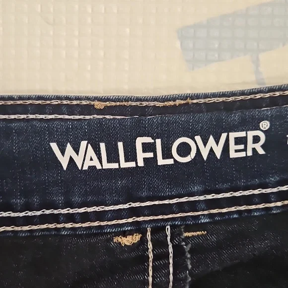 Wildflowers Women's Blue Jeans Size 18 Long - Picture 2 of 12